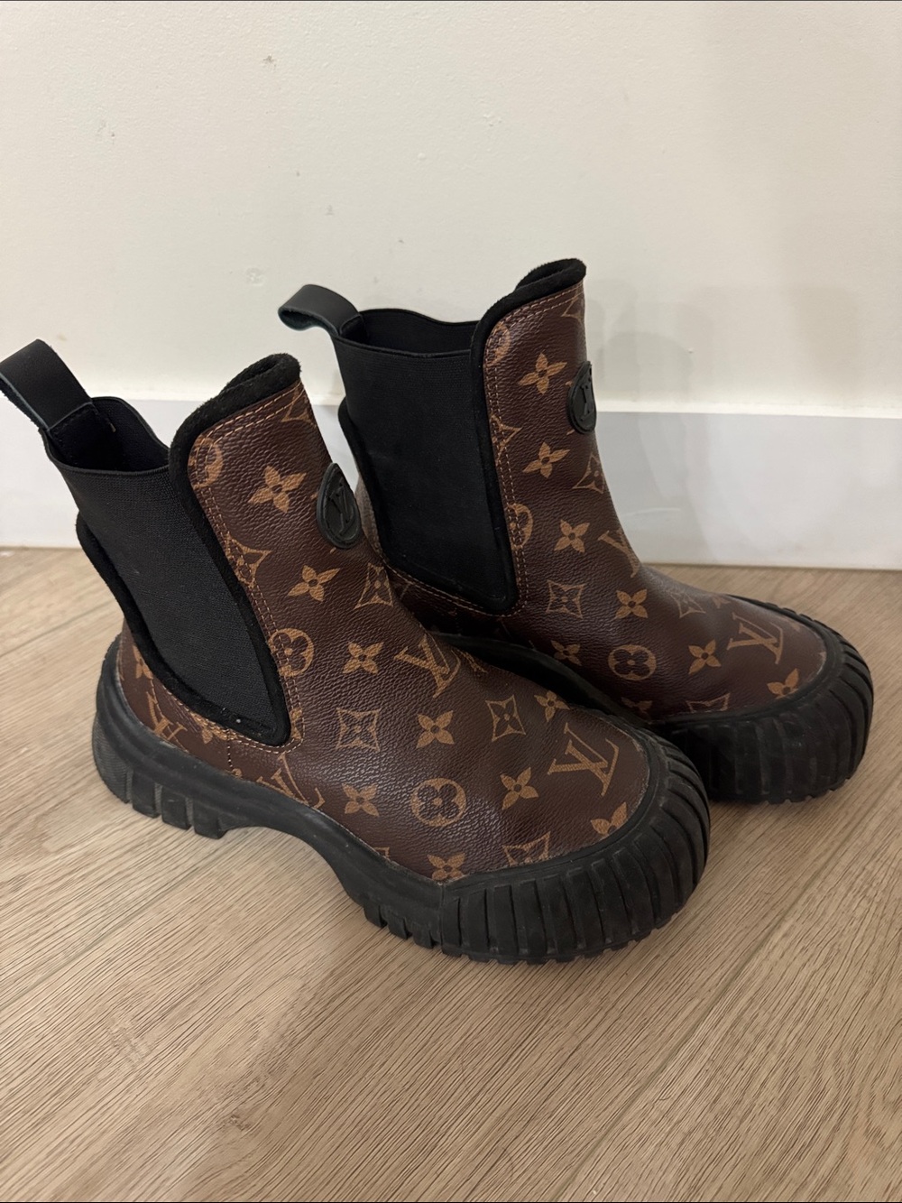 Brown Patterned Chelsea Boots